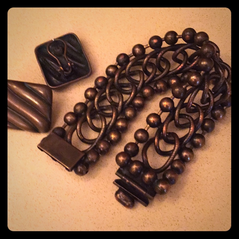 Bracelet and pierced earrings